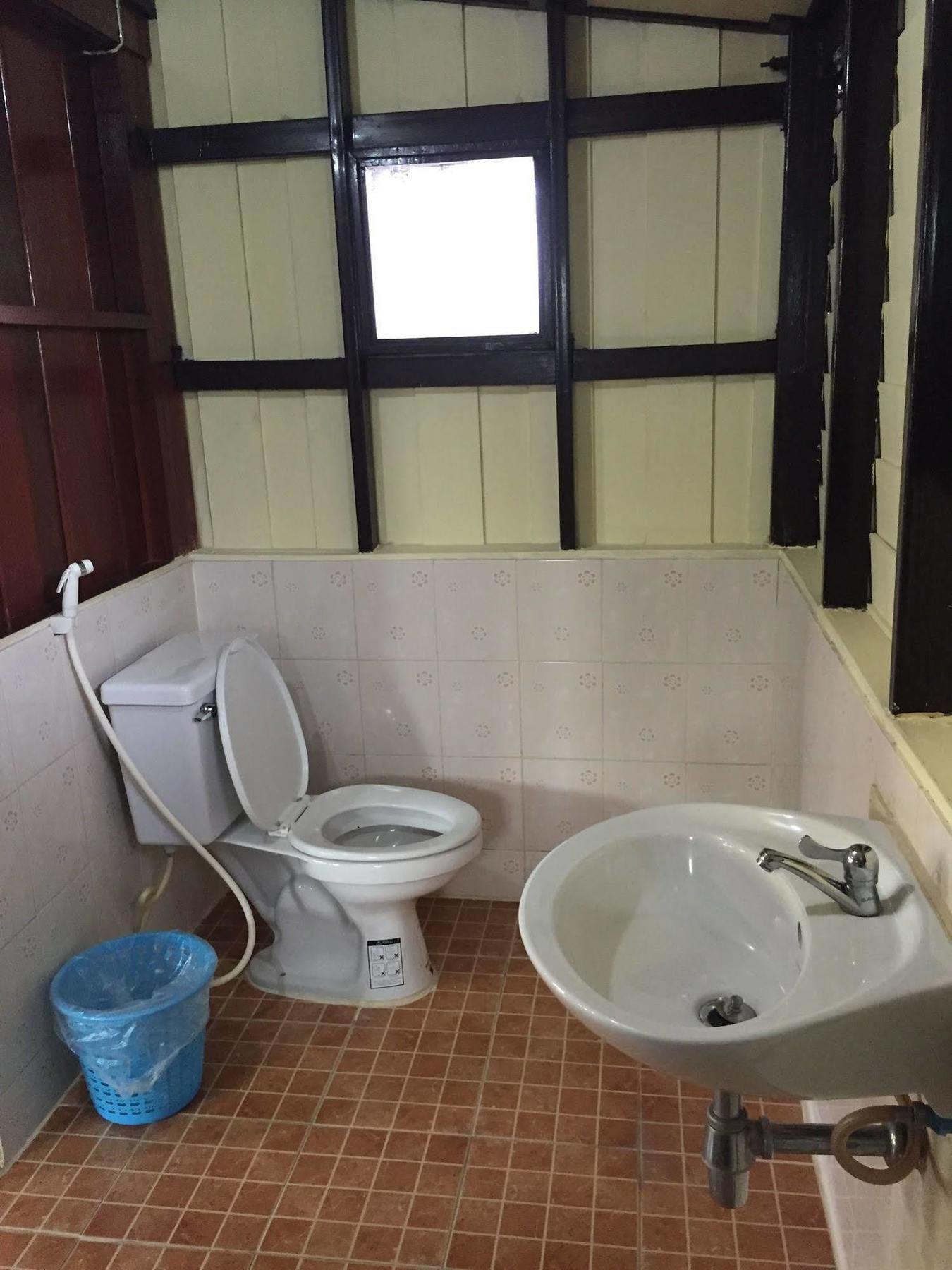 Baan Kong Homestay Phra Nakhon Si Ayutthaya Luaran gambar