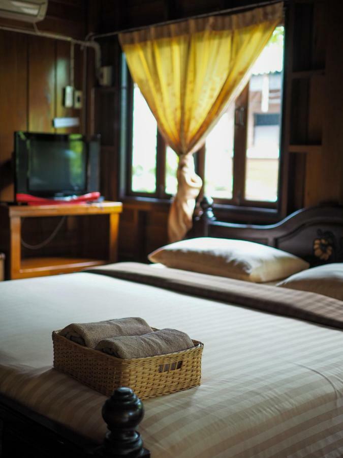 Baan Kong Homestay Phra Nakhon Si Ayutthaya Luaran gambar