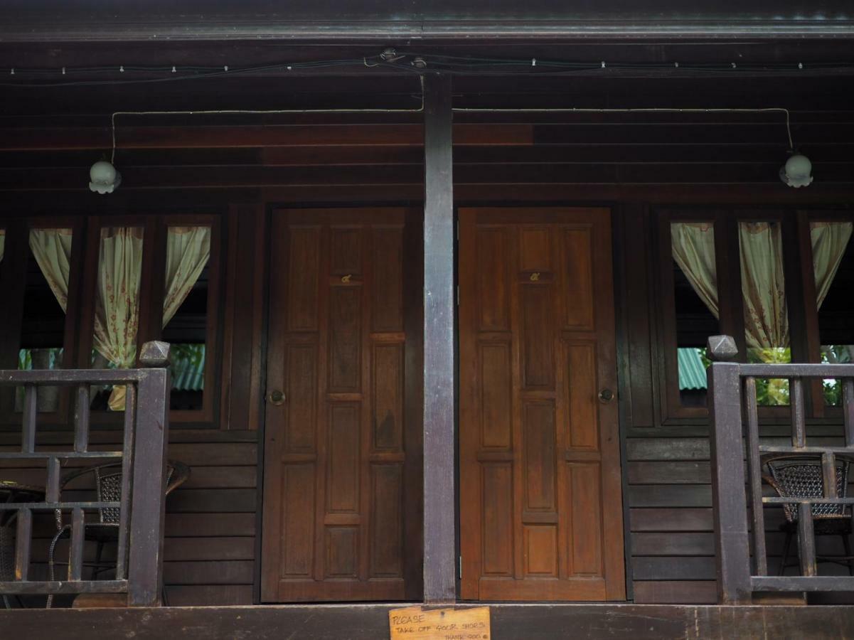 Baan Kong Homestay Phra Nakhon Si Ayutthaya Luaran gambar